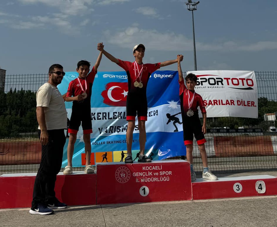 Kayseri’den Tekerlekli Paten yarışına katılan sporcular 8 madalya ile döndü